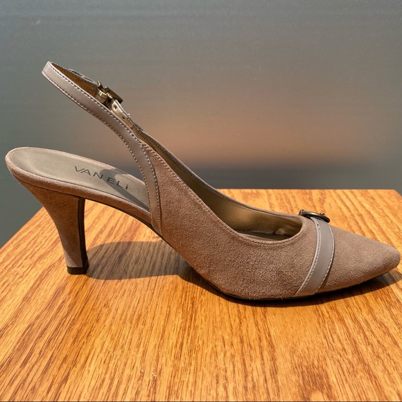 Vaneli Dalan Truffle Suede Closed-toe Sandals 8.5M - Picture 2 of 11